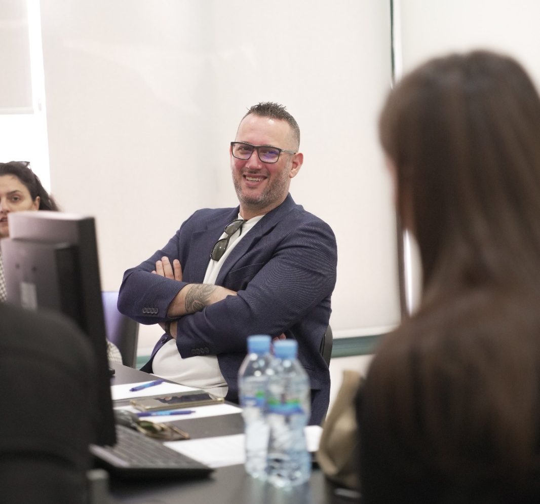 FOTOT/ Florjan Binaj takim me përfaqësuesit e opozitës: Programi ynë u mbështet prej tyre!