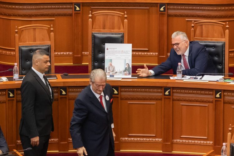 BIRN: Socialistët shmangin llogaridhënien e Ballukut në Kuvend