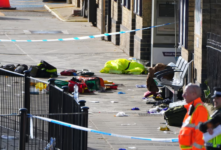 Pse ka kaq shumë sulme me thikë në Britani?