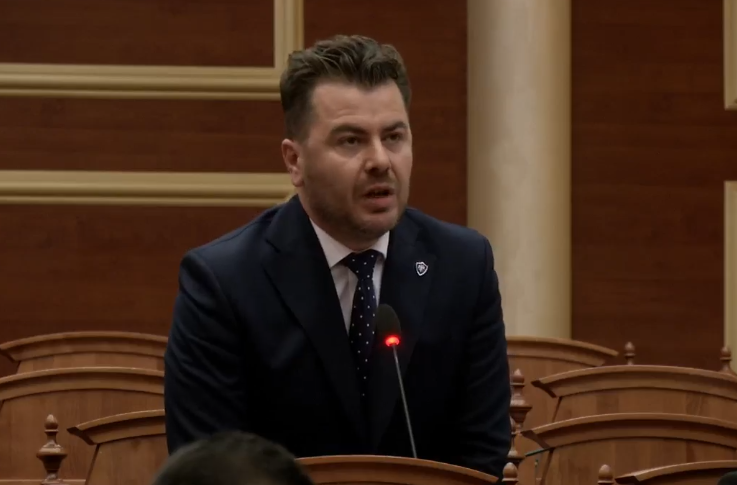 Kapri: Absurde! Ministrja shkon në Bruksel të flasë për anti-korrupsionin, por shefja e saj ka akuzë për korrupsion