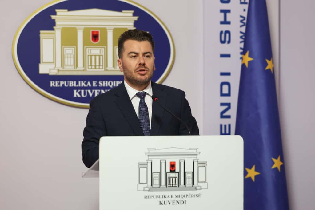 Erald Kapri: Rama mbron Veliajn dhe Ballukun për të shpëtuar veten, i ka shpallur luftë SPAK-ut