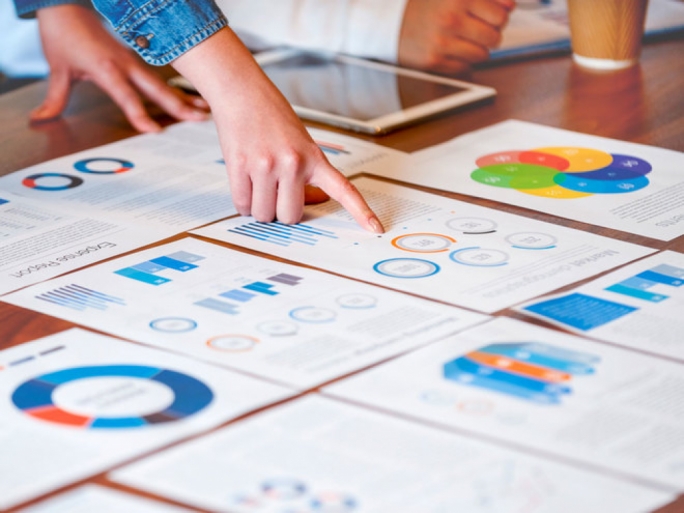 Përfaqësuesja e BE-së: Qeveria shqiptare duhet të shtojë shpenzimet për kërkim dhe zhvillim